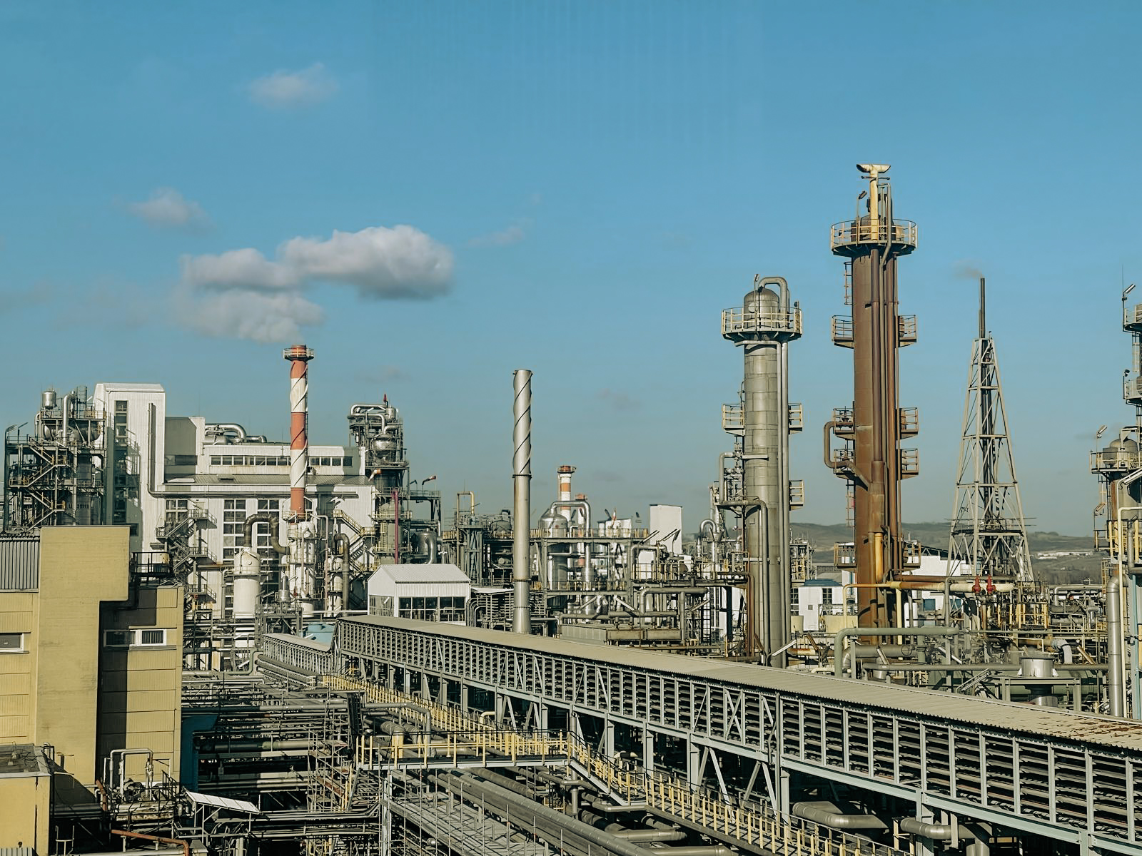 b2010382-f670-48a2-978b-eed58d0d7852